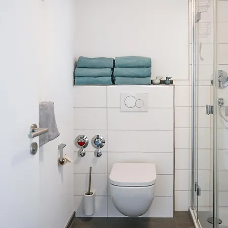 Gartenblick 7b Mit Ueberdachtem Balkon Apartment Friedrichshafen