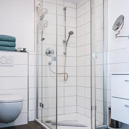 Gartenblick 7b Mit Ueberdachtem Balkon Friedrichshafen