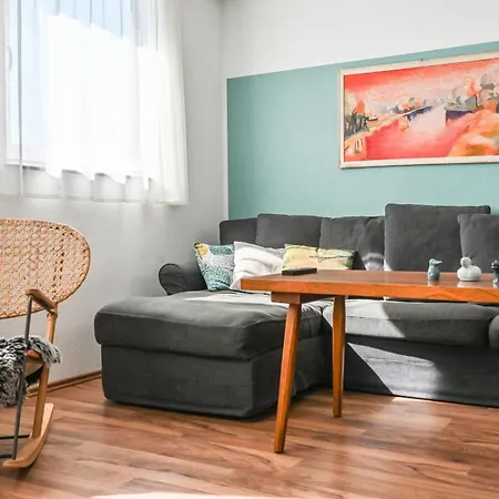 Gartenblick 7b Mit Ueberdachtem Balkon * Friedrichshafen